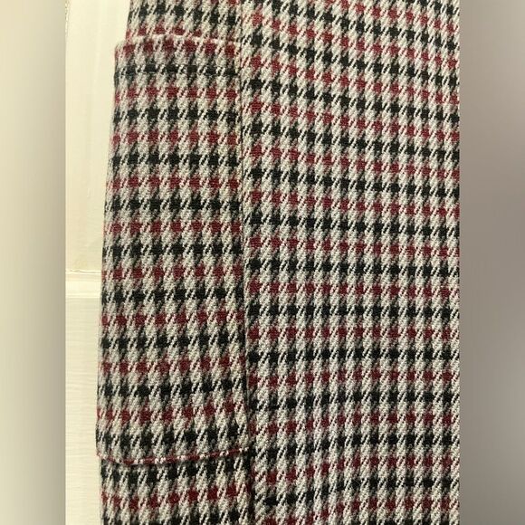 Loft Slim Fit 2 Pocket Ponte Knit Leggings Black Red Gray Plaid Size Small NWOT - Picture 2 of 6